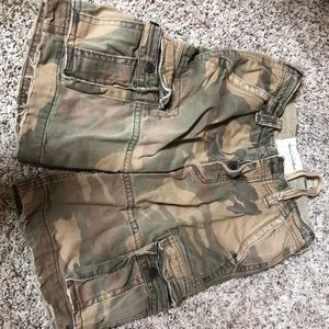 Boys Abercrombie cargo shorts